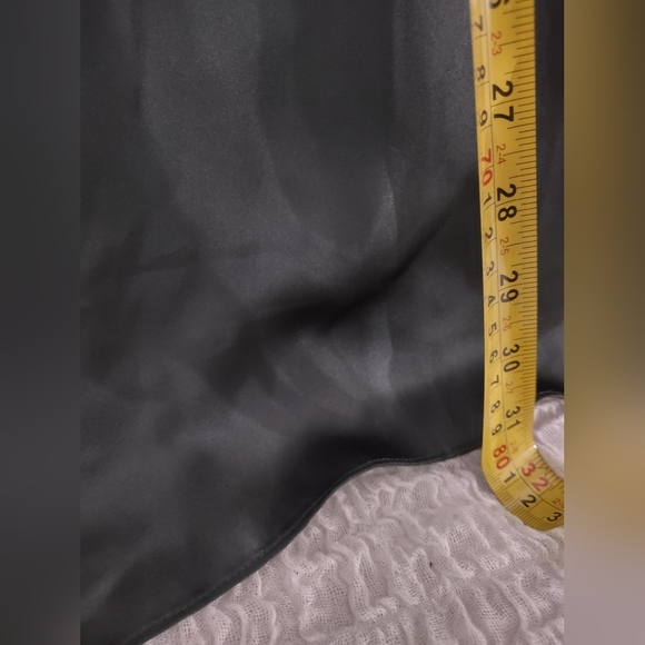 DR2 Blouse Tunic Top Sleeveless Satin Round Neck Sz S Green‎ Oversized Feminine - Picture 9 of 9